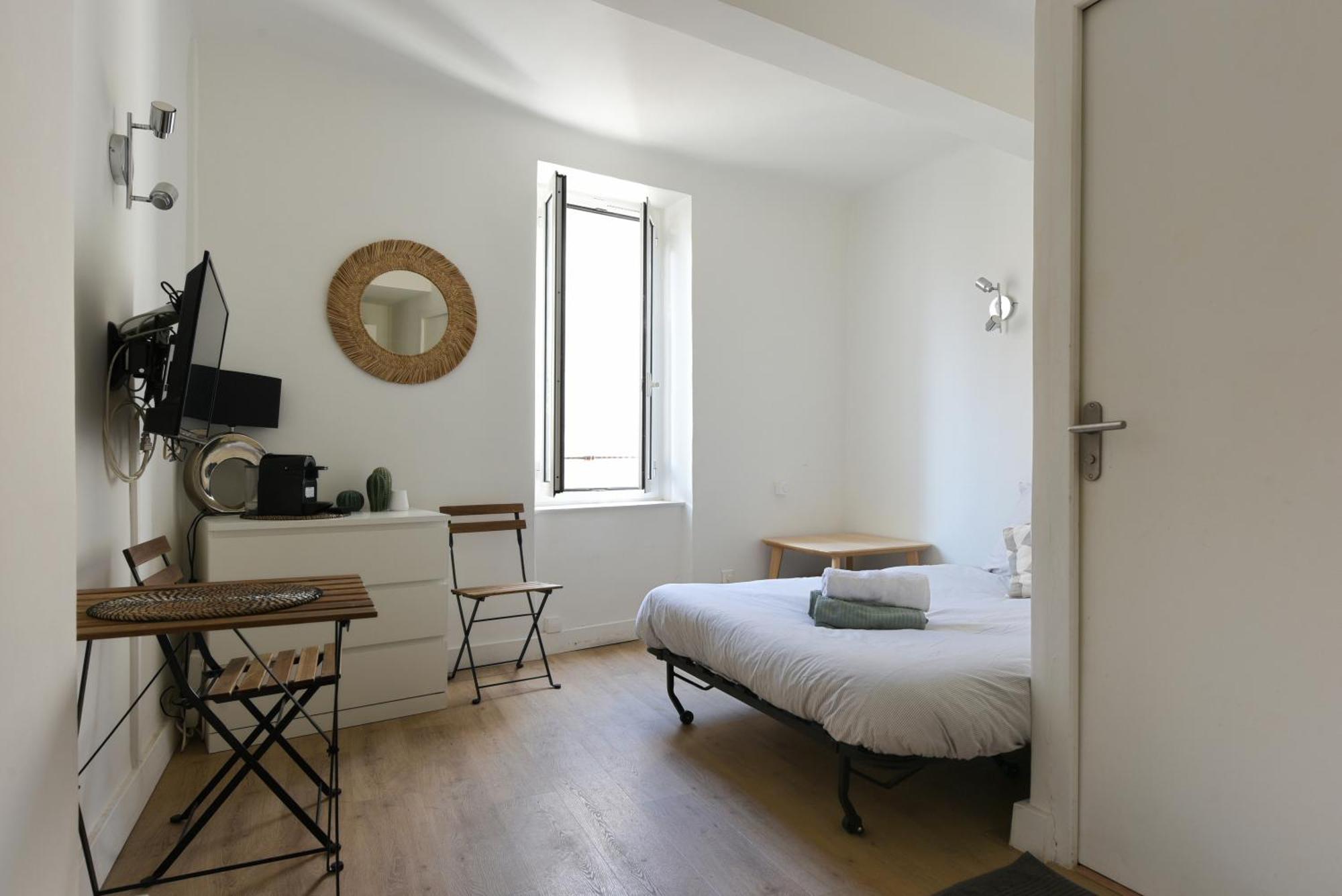 Studio Garrigue La Fare-les-Oliviers Exterior photo