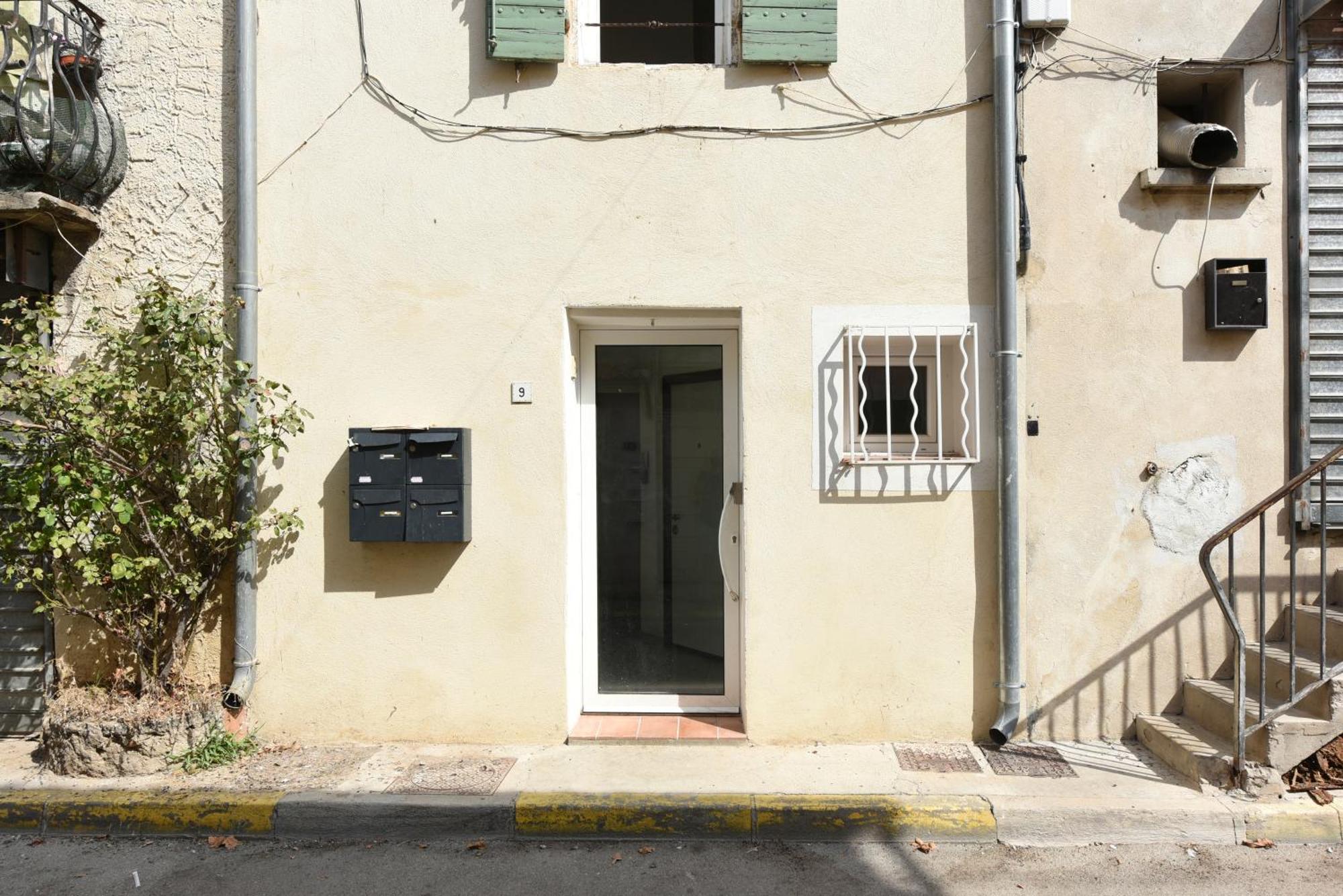 Studio Garrigue La Fare-les-Oliviers Exterior photo