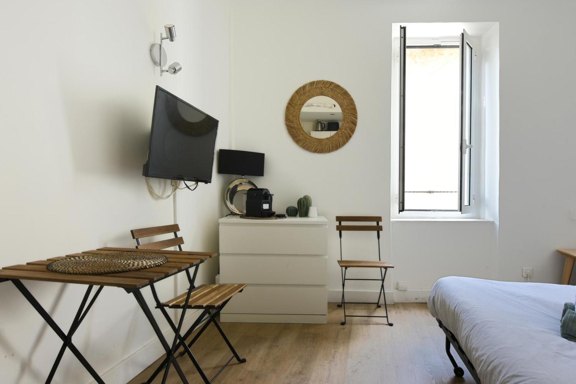 Studio Garrigue La Fare-les-Oliviers Exterior photo